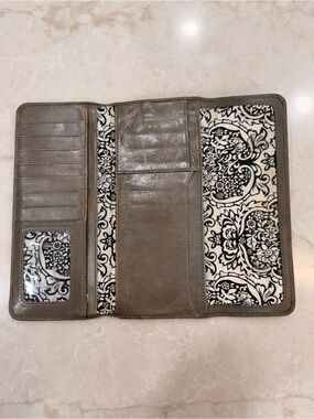 HOBO International Leather Wallet Organizer Taupe Black White